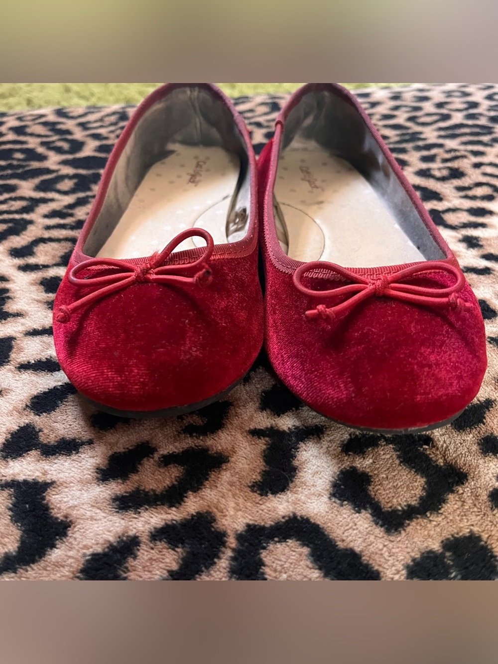 RED VELVET BALLET FLATS | CAT & JACK SIZE: 1